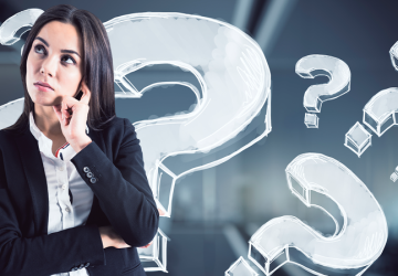 Mulher em dúvida sobre a reforma tributária.